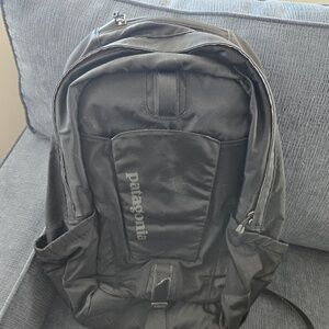 Black Patagonia cool back pack